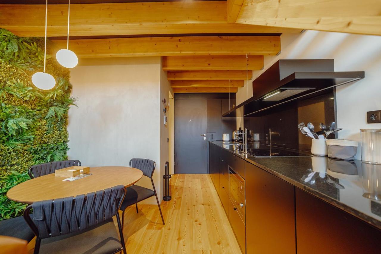 Elegant Downtown Apartment By Vacationy Porto Bagian luar foto